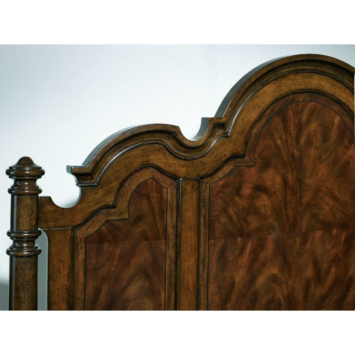 Leesburg King Poster Bed Beds Hooker Furniture 7